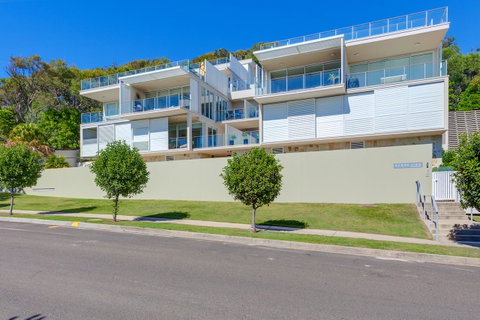 Apartment Dees Retreat - Yamba Accommodation 15
