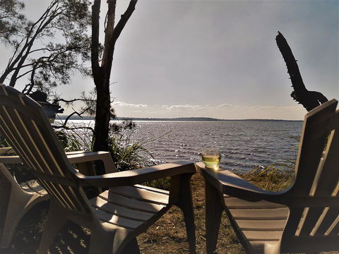 Lake Weyba Noosa Lodge & Kangaroos - Yamba Accommodation 3