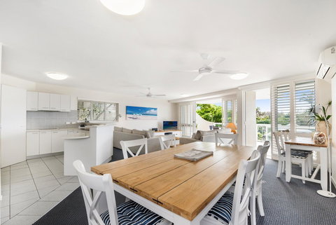 Sunshine Vista - Yamba Accommodation 13