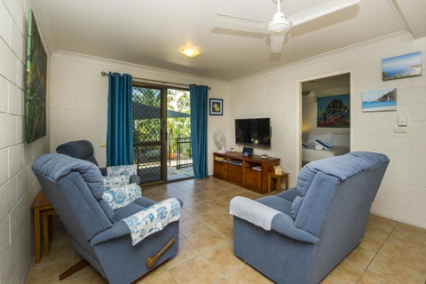 Magnetic North Apartment 1 - Yamba Accommodation 3