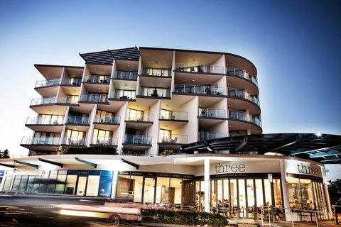 Ocean Views Resort Caloundra - Yamba Accommodation 1