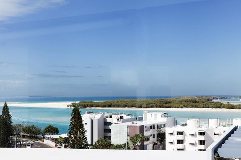 Ocean Views Resort Caloundra - Yamba Accommodation 8