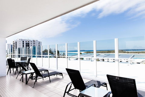 Ocean Views Resort Caloundra - Yamba Accommodation 9