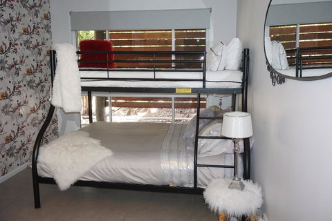 Airlie Beach Eco Cabins - Adults Only - Yamba Accommodation 17