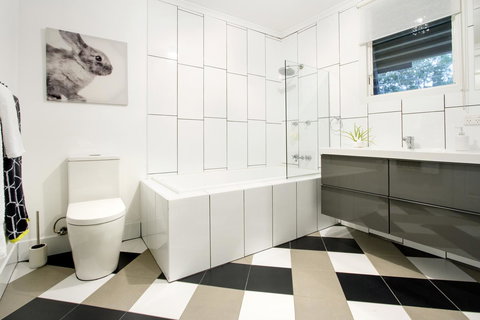 Airlie Beach Eco Cabins - Adults Only - Yamba Accommodation 34