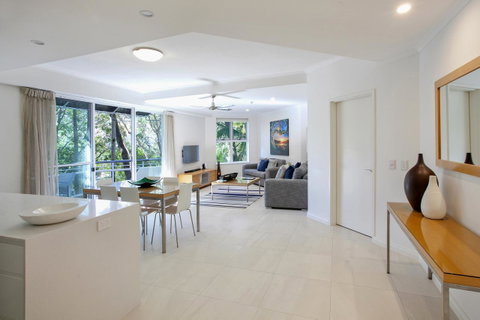 Emerald Noosa - Yamba Accommodation 23