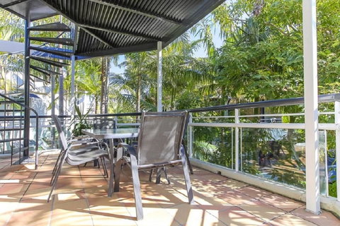 Emerald Noosa - Yamba Accommodation 6