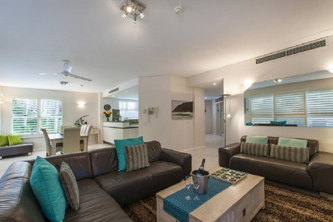 Emerald Noosa - Yamba Accommodation 14