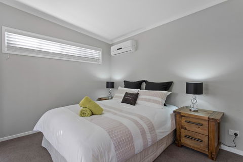 Pandanus Spa Cottage - Yamba Accommodation 3