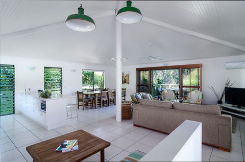 The Retreat Beach Houses - Yamba Accommodation 1