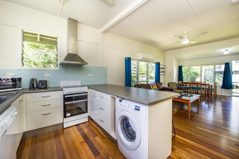 Kooyong Apartment 1 - Yamba Accommodation 3