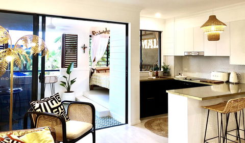 NOMAD - Luxe Apartment - Yamba Accommodation 23