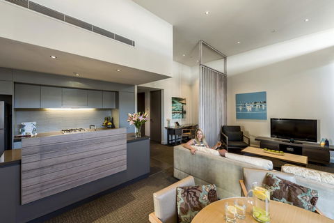 Oaks Redcliffe Mon Komo Suites - Yamba Accommodation 21