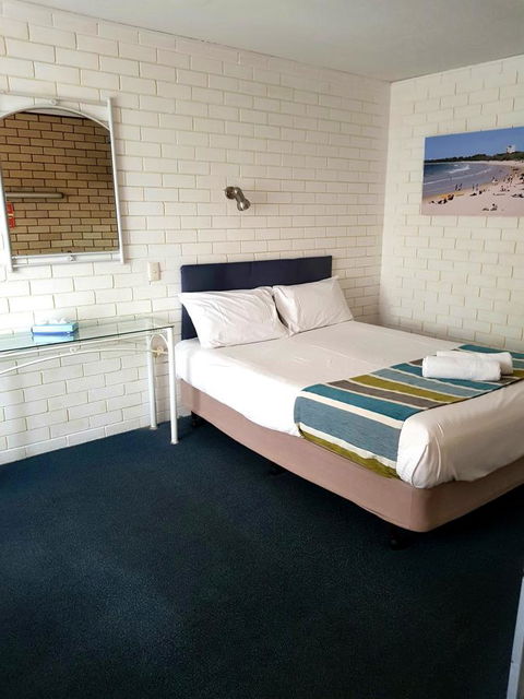 Twin Pines Motel - Yamba Accommodation 6