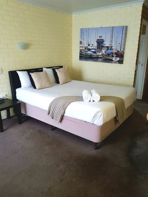 Twin Pines Motel - Yamba Accommodation 20