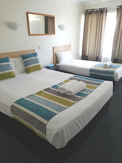 Twin Pines Motel - Yamba Accommodation 11