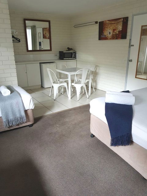 Twin Pines Motel - Yamba Accommodation 8