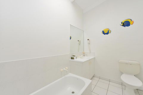 Seascape Holidays At Beachfront Terraces - Yamba Accommodation 8