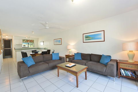 Seascape Holidays At Beachfront Terraces - Yamba Accommodation 11