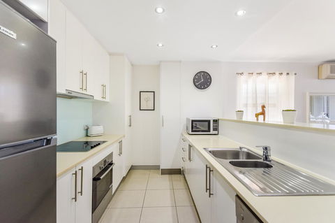 Redvue Holiday Apartments - Yamba Accommodation 5