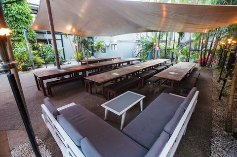 Mad Monkey Central - Yamba Accommodation 10