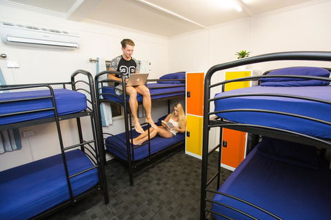 Mad Monkey Central - Yamba Accommodation 22