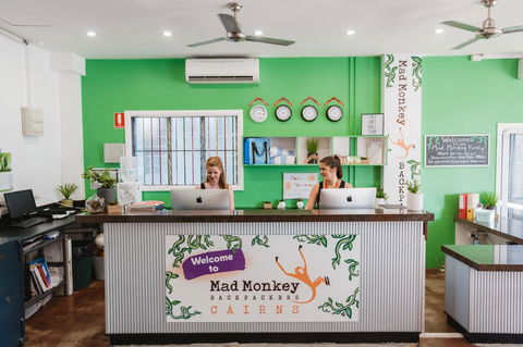 Mad Monkey Central - Yamba Accommodation 2