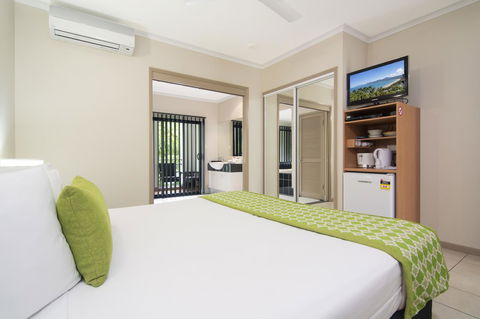 Regal Port Douglas - Yamba Accommodation 3