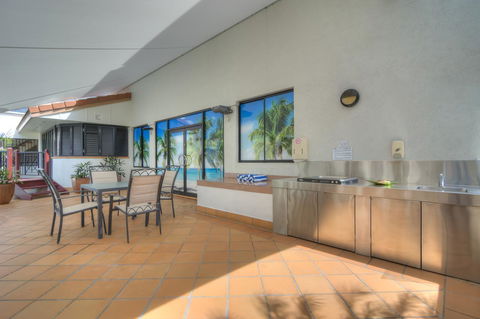 Regal Port Douglas - Yamba Accommodation 13