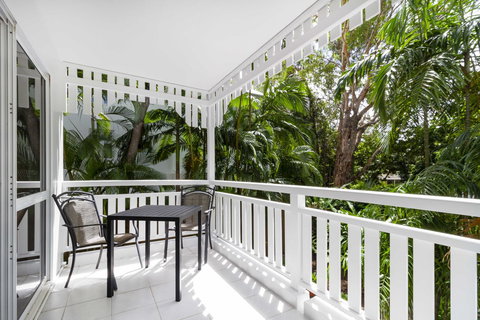 The White House Port Douglas - Yamba Accommodation 25