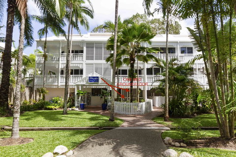The White House Port Douglas - Yamba Accommodation 1