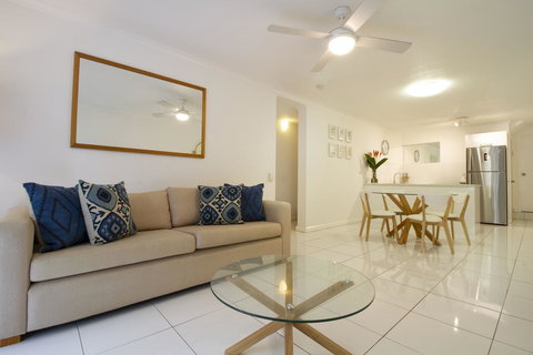 The White House Port Douglas - Yamba Accommodation 2