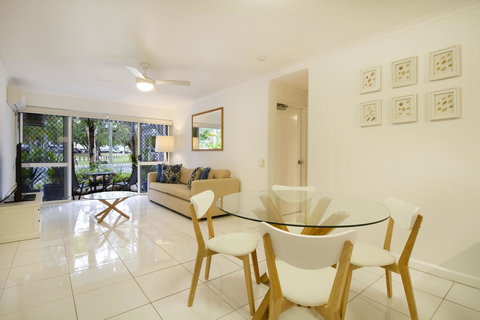 The White House Port Douglas - Yamba Accommodation 14