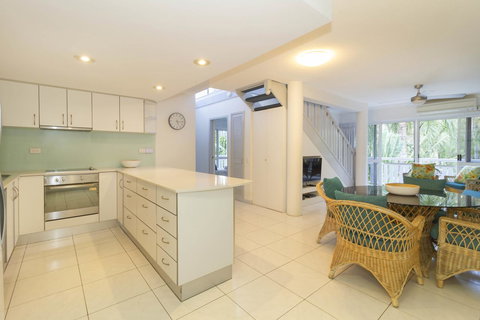 The White House Port Douglas - Yamba Accommodation 23
