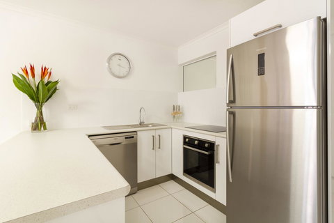 The White House Port Douglas - Yamba Accommodation 11