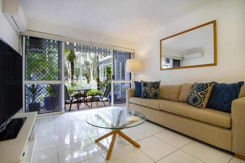 The White House Port Douglas - Yamba Accommodation 3