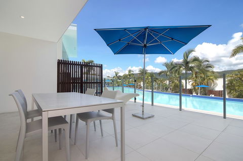 Pool Resort Port Douglas - Yamba Accommodation 9