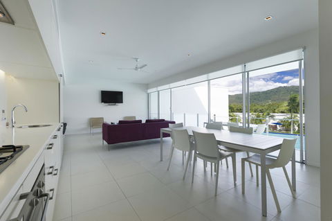 Pool Resort Port Douglas - Yamba Accommodation 20