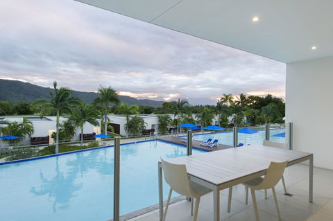 Pool Resort Port Douglas - Yamba Accommodation 18