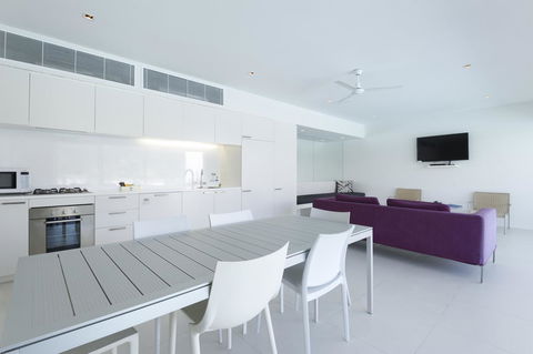 Pool Resort Port Douglas - Yamba Accommodation 21