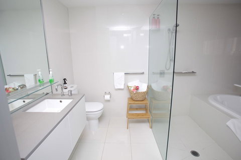 Circle Luxury Holidays - Yamba Accommodation 6