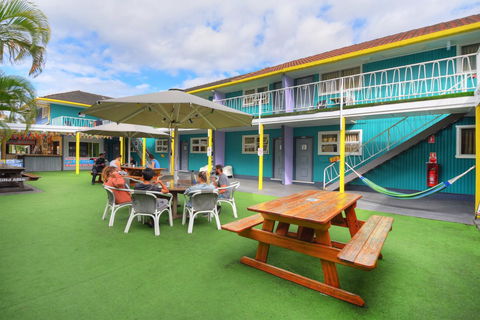 Backpackers In Paradise 18-35 Hostel - Yamba Accommodation 2