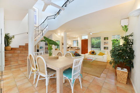 [ ANDY'S BEACH HOUSE ] - Yamba Accommodation 10