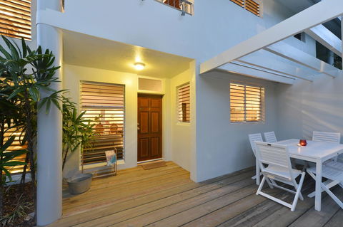 [ ANDY'S BEACH HOUSE ] - Yamba Accommodation 7