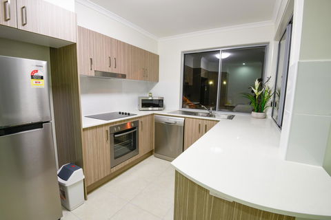 Direct Collective - Breeze On Brightwater - Yamba Accommodation 3