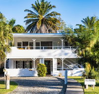 Jamaica Beach House - Yamba Accommodation