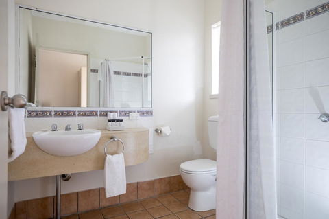 Emerald Maraboon Motor Inn - Yamba Accommodation 39