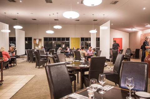 Emerald Maraboon Motor Inn - Yamba Accommodation 14