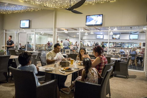 Emerald Maraboon Motor Inn - Yamba Accommodation 18