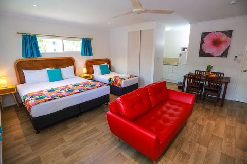 Port Douglas Motel - Yamba Accommodation 2